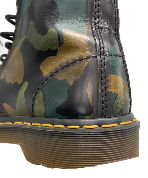 Dr.Martens（ドクターマーチン）Dr.Martens (ドクターマーチン) カモ柄8ホールブーツ オリーブ×ブラック サイズ:不明の古着・服飾アイテム