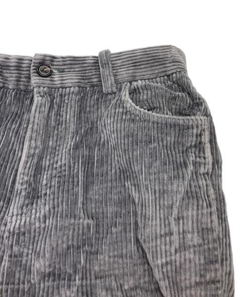 BOTTEGA VENETA（ボッテガベネタ）BOTTEGA VENETA (ボッテガベネタ) Corduroy trousers グレー サイズ:SIZE 40の古着・服飾アイテム