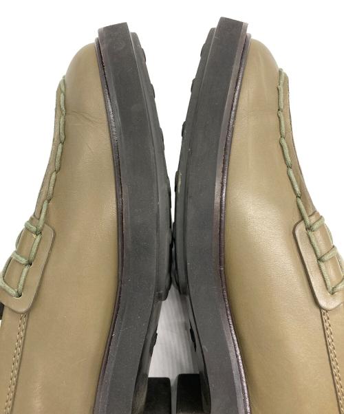 TOD'S（トッズ）TOD'S (トッズ) ロゴエンボス ローファー オリーブ サイズ:8 1/2の古着・服飾アイテム