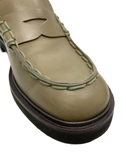 TOD'S（トッズ）TOD'S (トッズ) ロゴエンボス ローファー オリーブ サイズ:8 1/2の古着・服飾アイテム
