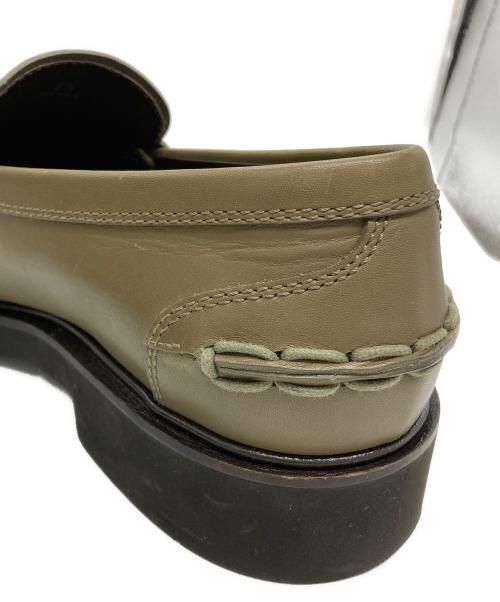 TOD'S（トッズ）TOD'S (トッズ) ロゴエンボス ローファー オリーブ サイズ:8 1/2の古着・服飾アイテム