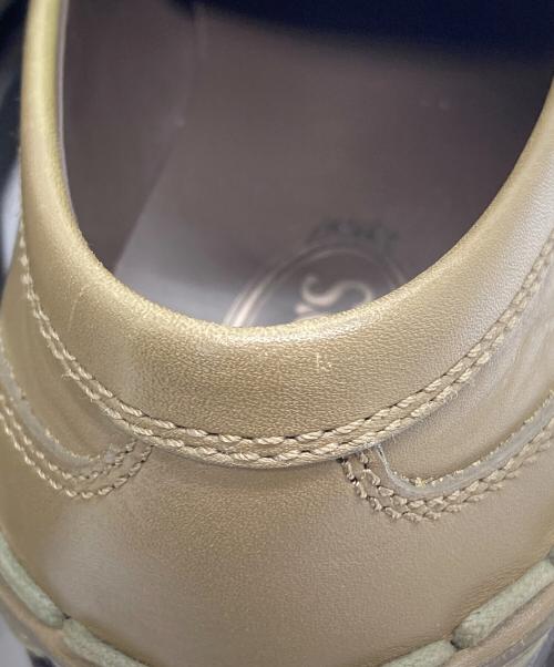 TOD'S（トッズ）TOD'S (トッズ) ロゴエンボス ローファー オリーブ サイズ:8 1/2の古着・服飾アイテム