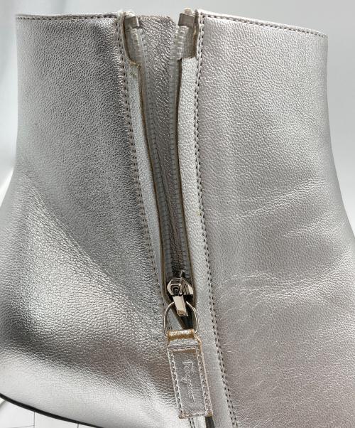 Salvatore Ferragamo（サルヴァトーレ フェラガモ）Salvatore Ferragamo (サルヴァトーレ フェラガモ) ヒールブーツ シルバー サイズ:7の古着・服飾アイテム