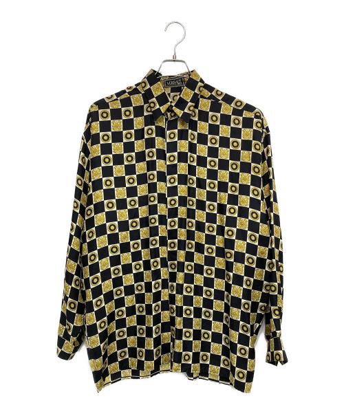 VERSACE CLASSIC V2（ヴェルサーチクラシック）VERSACE CLASSIC V2 (ヴェルサーチクラシック) 総柄シルクシャツ ブラック×ゴールドイエロー サイズ:Mの古着・服飾アイテム