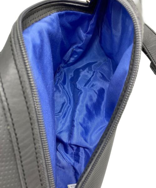 centena（センテナ）centena (センテナ) HMAEN (アエナ) パンチングレザー ボディバッグ グレーの古着・服飾アイテム