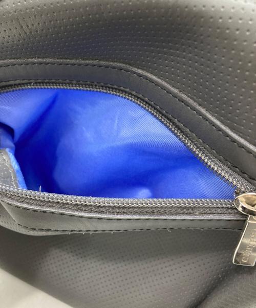 centena（センテナ）centena (センテナ) HMAEN (アエナ) パンチングレザー ボディバッグ グレーの古着・服飾アイテム