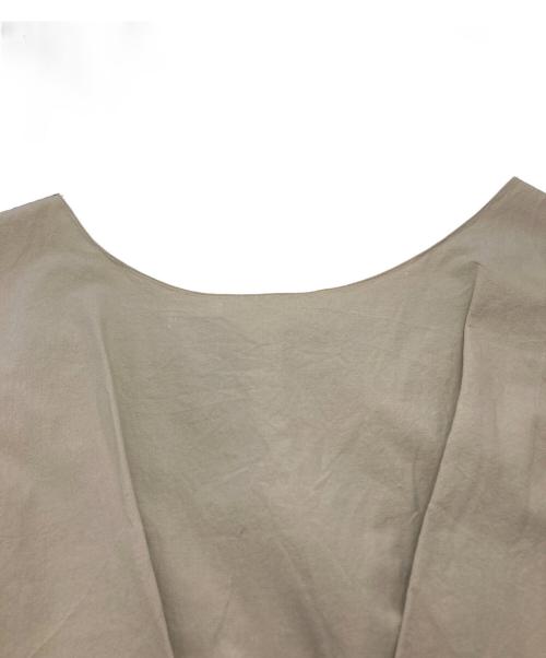 MARNI（マルニ）MARNI (マルニ) ベルテッドノースリーブカットソー ベージュ サイズ:38の古着・服飾アイテム