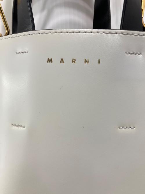 MARNI（マルニ）MARNI (マルニ) museoミュゼオトート ブラック×ホワイトの古着・服飾アイテム
