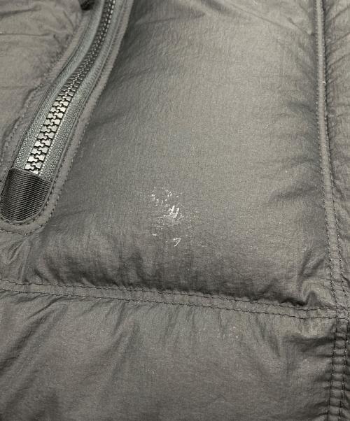 STONE ISLAND（ストーンアイランド）STONE ISLAND (ストーンアイランド) SEAM FADED LIGHT NYLON TELA DOWN JACKET シームフェード ライトダウンジャケット ブラック サイズ:Mの古着・服飾アイテム