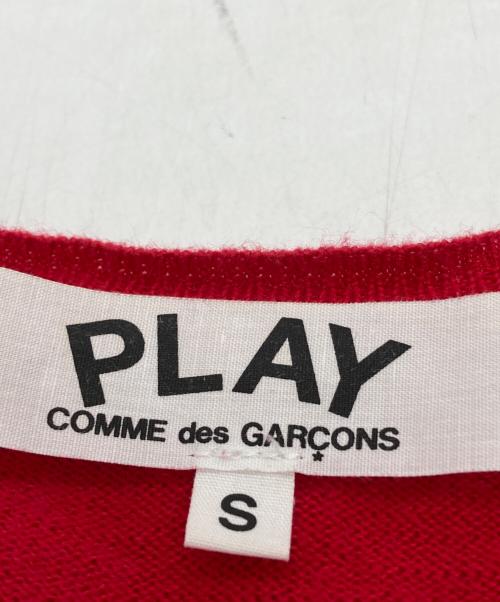 PLAY COMME des GARCONS（プレイコムデギャルソン）PLAY COMME des GARCONS (プレイコムデギャルソン) LOGO PATCH COTTON KNIT CARDIGAN レッド サイズ:Sの古着・服飾アイテム