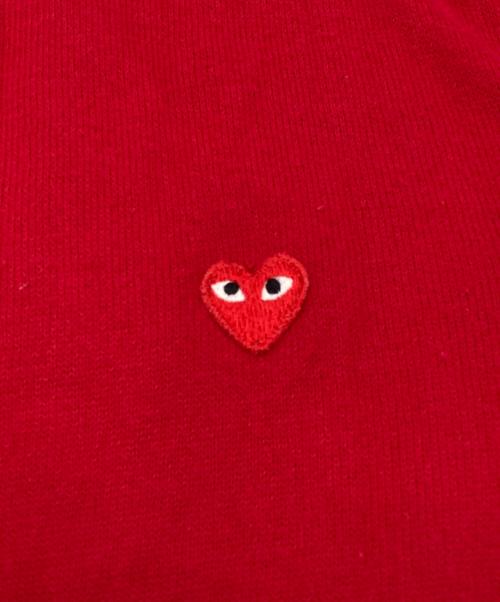 PLAY COMME des GARCONS（プレイコムデギャルソン）PLAY COMME des GARCONS (プレイコムデギャルソン) LOGO PATCH COTTON KNIT CARDIGAN レッド サイズ:Sの古着・服飾アイテム