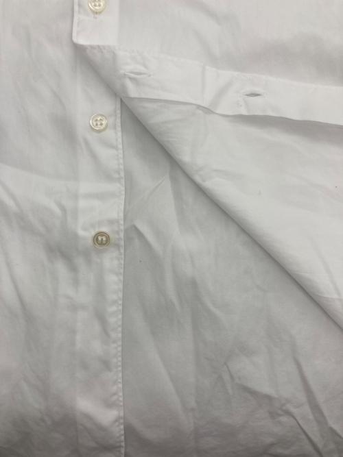 PLAY COMME des GARCONS（プレイコムデギャルソン）PLAY COMME des GARCONS (プレイコムデギャルソン) Shirt With Red Emblem シャツレッドエンブレム ホワイト サイズ:xxsの古着・服飾アイテム