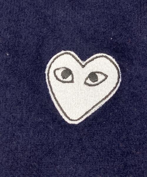 PLAY COMME des GARCONS（プレイコムデギャルソン）PLAY COMME des GARCONS (プレイコムデギャルソン) Round Neck Cardigan With White Emblem Navy ネイビー サイズ:Sの古着・服飾アイテム