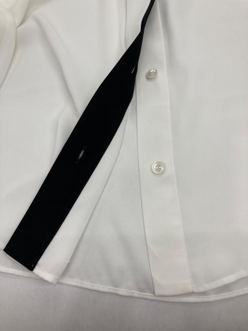 icB（アイシービー）icB (アイシービー) BackSatinAmunzen 5分袖バンドカラーブラウス ホワイト サイズ:XSの古着・服飾アイテム
