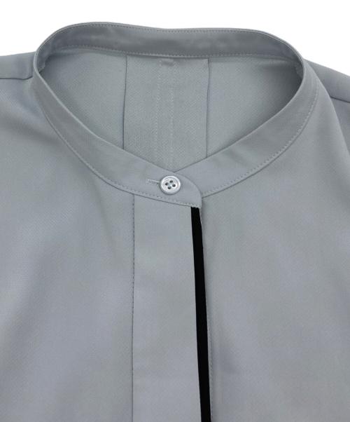 icB（アイシービー）icB (アイシービー) BackSatinAmunzen 5分袖バンドカラーブラウス スカイブルー サイズ:XSの古着・服飾アイテム