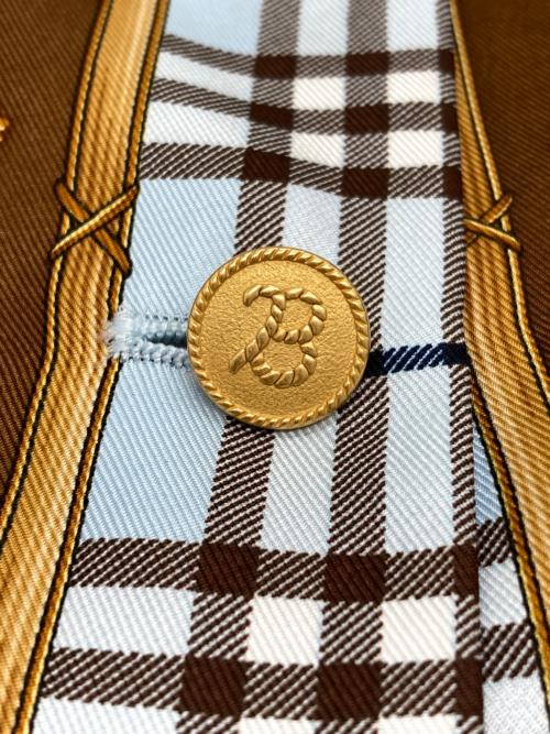 Burberry's（バーバリー）Burberry's (バーバリー) ノバチェックジレ スカイブルー サイズ:42の古着・服飾アイテム
