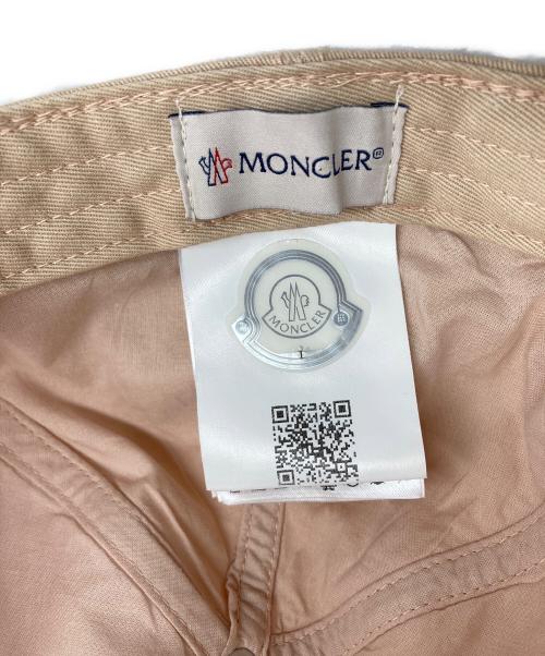 MONCLER（モンクレール）MONCLER (モンクレール) エンブレム刺繡 キャップ ベージュの古着・服飾アイテム