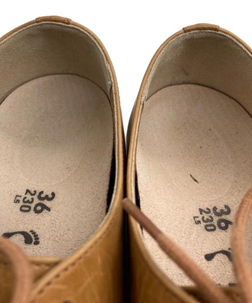 BIRKENSTOCK（ビルケンシュトック）BIRKENSTOCK (ビルケンシュトック) レザーシューズ ベージュ サイズ:23.0の古着・服飾アイテム