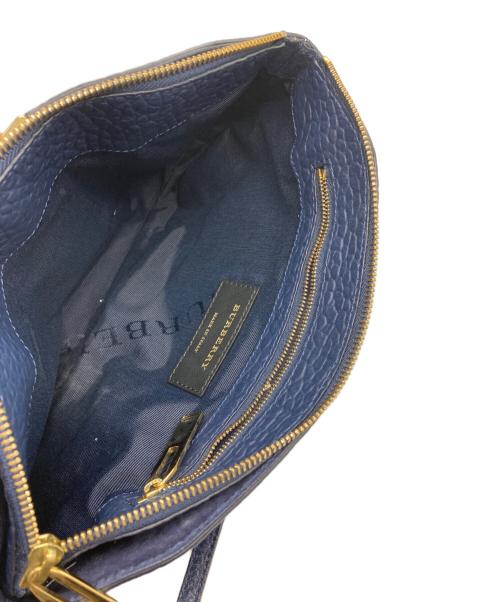 BURBERRY（バーバリー）BURBERRY (バーバリー) 型押しレザーショルダーバッグ ネイビーの古着・服飾アイテム