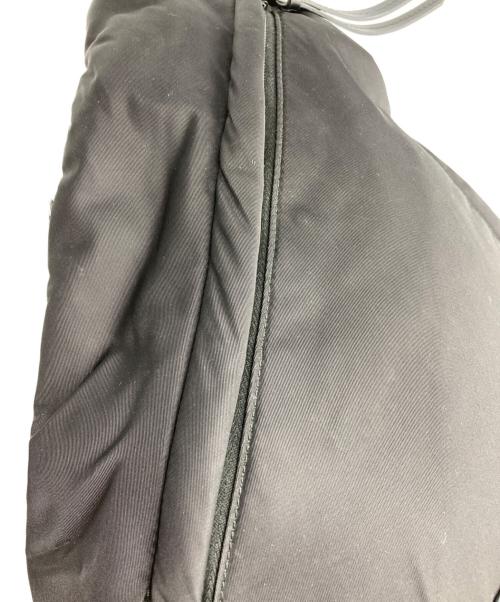 PRADA（プラダ）PRADA (プラダ) Re-Nylon ナイロンショルダーバッグ ブラックの古着・服飾アイテム
