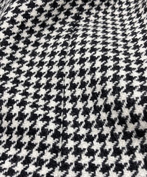 sheller（シェリエ）sheller (シェリエ) ハウンドトゥース ノーカラーケープコート ホワイト×ブラック サイズ:FREEの古着・服飾アイテム