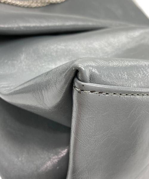 CHARLES & KEITH（チャールズアンドキース）CHARLES & KEITH (チャールズアンドキース) シアンナ チェーンハンドルショルダーバッグ グレーの古着・服飾アイテム