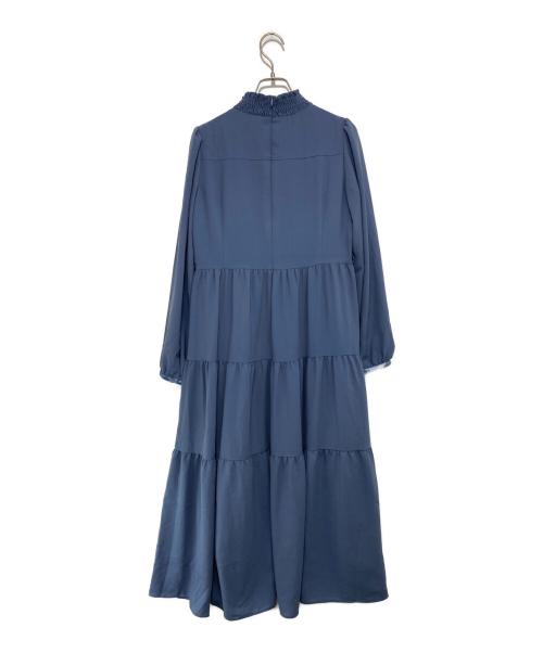 BLUE LABEL CRESTBRIDGE（ブルーレーベルクレストブリッジ）BLUE LABEL CRESTBRIDGE (ブルーレーベルクレストブリッジ) ギャザーティアードワンピース ブルー サイズ:36の古着・服飾アイテム