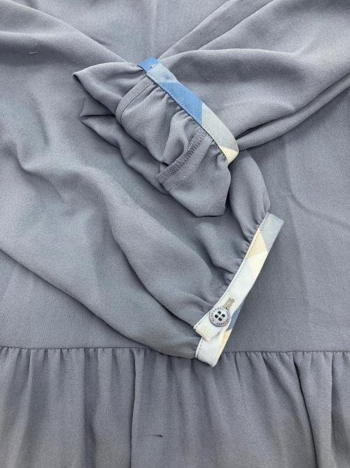 BLUE LABEL CRESTBRIDGE（ブルーレーベルクレストブリッジ）BLUE LABEL CRESTBRIDGE (ブルーレーベルクレストブリッジ) ギャザーティアードワンピース ブルー サイズ:36の古着・服飾アイテム