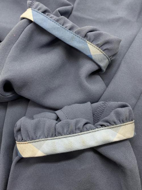 BLUE LABEL CRESTBRIDGE（ブルーレーベルクレストブリッジ）BLUE LABEL CRESTBRIDGE (ブルーレーベルクレストブリッジ) ギャザーティアードワンピース ブルー サイズ:36の古着・服飾アイテム