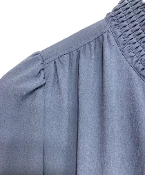 BLUE LABEL CRESTBRIDGE（ブルーレーベルクレストブリッジ）BLUE LABEL CRESTBRIDGE (ブルーレーベルクレストブリッジ) ギャザーティアードワンピース ブルー サイズ:36の古着・服飾アイテム