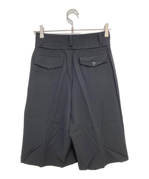 ISSEY MIYAKE（イッセイミヤケ）ISSEY MIYAKE (イッセイミヤケ) バミューダパンツ ブラック サイズ:Mの古着・服飾アイテム