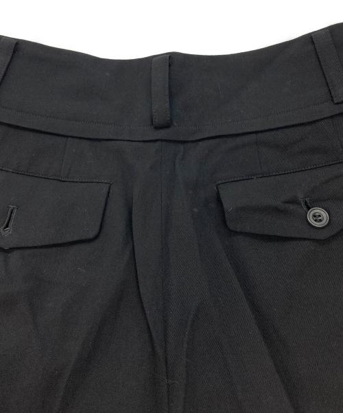ISSEY MIYAKE（イッセイミヤケ）ISSEY MIYAKE (イッセイミヤケ) バミューダパンツ ブラック サイズ:Mの古着・服飾アイテム