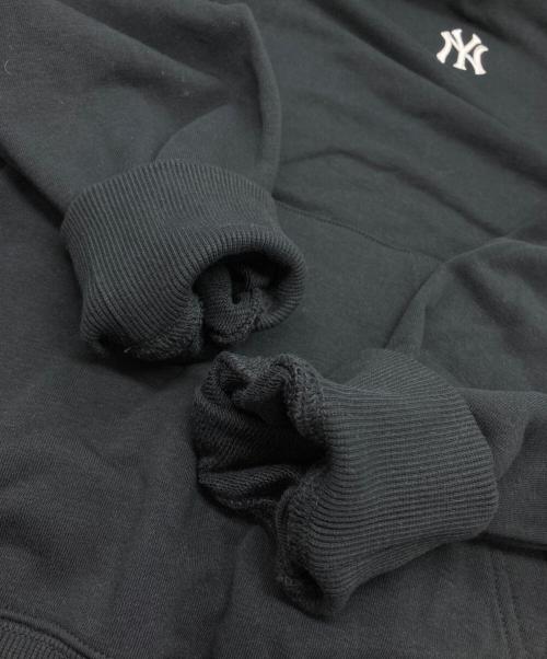 MLB（エムエルビー）MLB (エムエルビー) Karina  aespa Karina コラボ Over Fit Hoodie ブラック サイズ:Sの古着・服飾アイテム