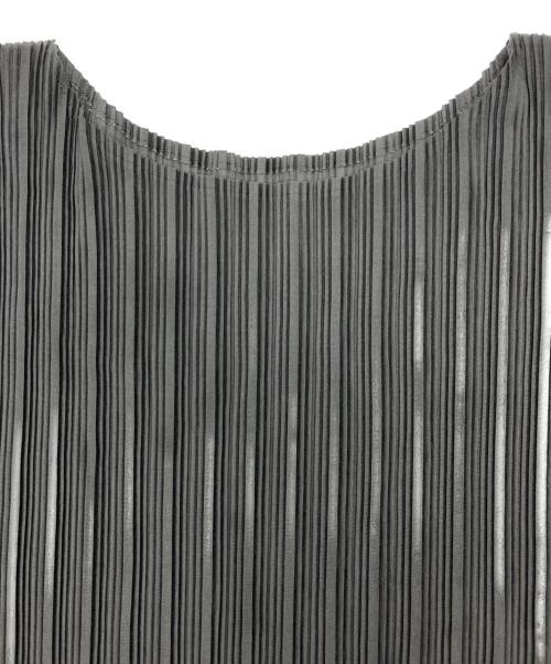 PLEATS PLEASE（プリーツプリーズ）PLEATS PLEASE (プリーツプリーズ) 半袖プリーツカットソーワンピース グレー サイズ:3の古着・服飾アイテム