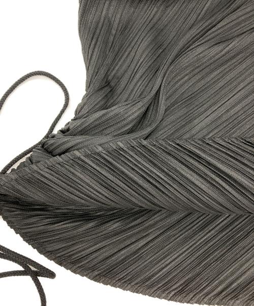 PLEATS PLEASE（プリーツプリーズ）PLEATS PLEASE (プリーツプリーズ) ドローコード付 変形プリーツスカート ブラック サイズ:3の古着・服飾アイテム