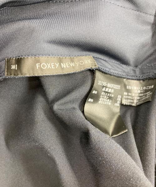FOXEY NEWYORK（フォクシーニューヨーク）FOXEY NEWYORK (フォクシーニューヨーク) ノースリーブワンピース ネイビー サイズ:SIZE 38の古着・服飾アイテム