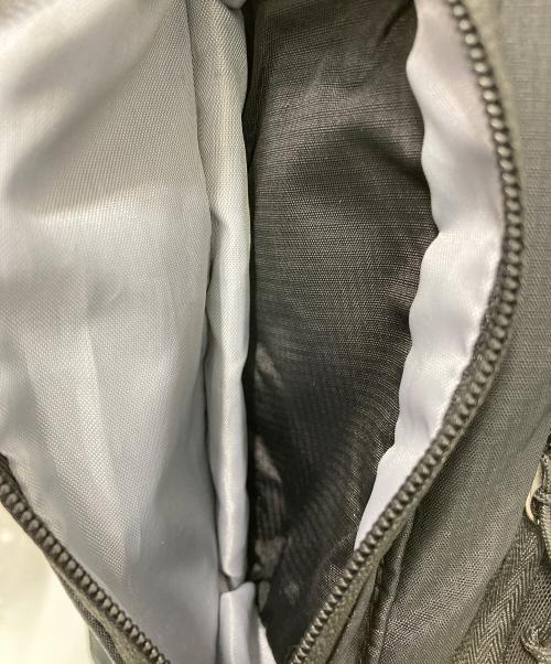 MM6 Maison Margiela（エムエムシックスメゾンマルジェラ）MM6 Maison Margiela (エムエムシックスメゾンマルジェラ) SALOMON (サロモン) 「ニューメリック」ナイロンバックパック ブラックの古着・服飾アイテム