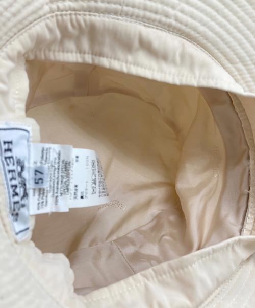 HERMES（エルメス）HERMES (エルメス) パイピングバケットハット ベージュの古着・服飾アイテム