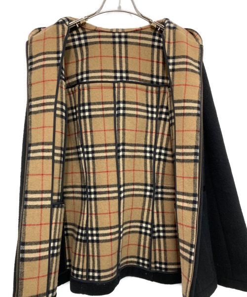 BURBERRY BLUE LABEL（バーバリー ブルー レーベル）BURBERRY BLUE LABEL (バーバリー ブルー レーベル) ホース刺繍 裏ノバチェック フーデットコート ブラック サイズ:38の古着・服飾アイテム