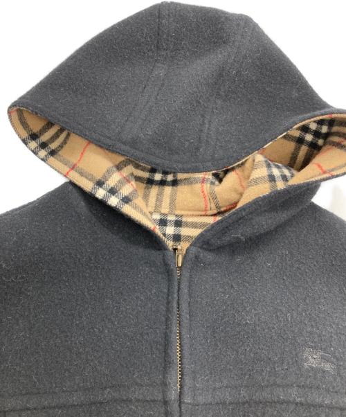 BURBERRY BLUE LABEL（バーバリー ブルー レーベル）BURBERRY BLUE LABEL (バーバリー ブルー レーベル) ホース刺繍 裏ノバチェック フーデットコート ブラック サイズ:38の古着・服飾アイテム