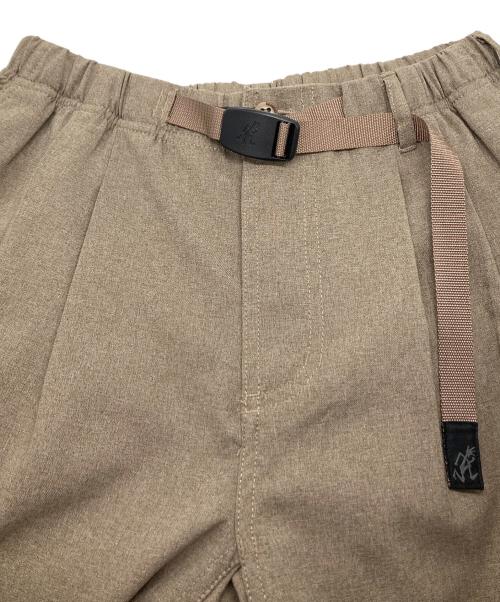 GRAMICCI（グラミチ）GRAMICCI (グラミチ) 2タックワイドテーパードパンツ ベージュ サイズ:Ｓの古着・服飾アイテム