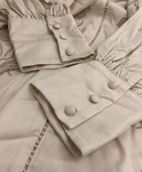 Ameri（アメリ）Ameri (アメリ) LADY EMBROIDERY PUFF BLOUSE アイボリー サイズ:Fの古着・服飾アイテム