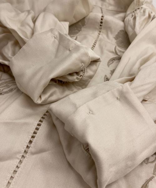 Ameri（アメリ）Ameri (アメリ) LADY EMBROIDERY PUFF BLOUSE アイボリー サイズ:Fの古着・服飾アイテム