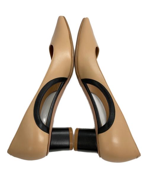 PELLICO（ペリーコ）PELLICO (ペリーコ) NEBI ネビ ポインテッドトゥパンプス ベージュ×ブラック サイズ:37 1/2の古着・服飾アイテム