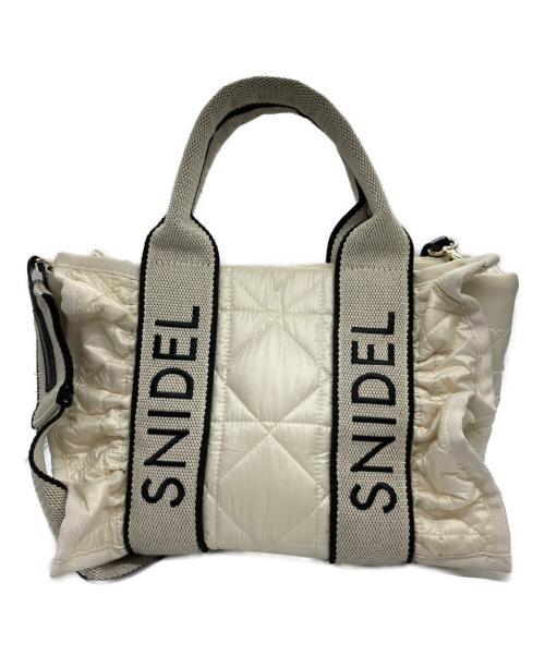 Snidel（スナイデル）Snidel (スナイデル) フリルキルティングロゴバッグ アイボリーの古着・服飾アイテム