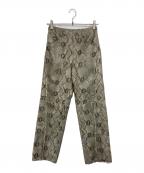 MAISON SPECIALメゾンスペシャル）の古着「Vegan Leather Python Cut Off Pants」｜グレー×ベージュ