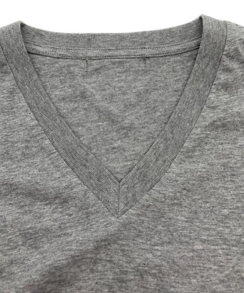 PRADA（プラダ）PRADA (プラダ) VネックTシャツ グレー サイズ:Lの古着・服飾アイテム