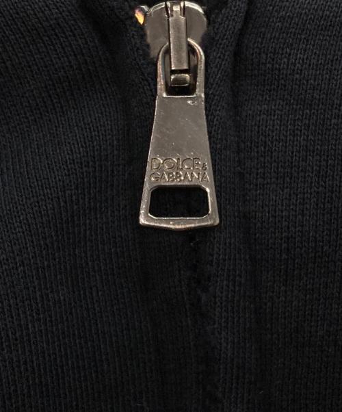 DOLCE & GABBANA（ドルチェ＆ガッバーナ）DOLCE & GABBANA (ドルチェ＆ガッバーナ) ロゴプレートダメージジップパーカー ブラック サイズ:48の古着・服飾アイテム