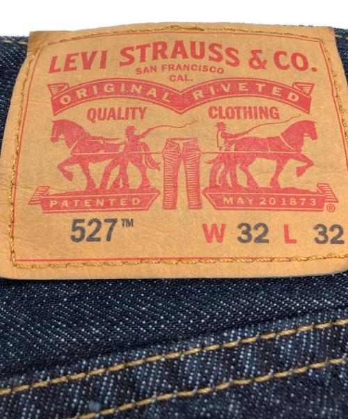 LEVI'S（リーバイス）LEVI'S (リーバイス) 527 SLIM FIT BOOT CUT デニムパンツ インディゴ サイズ:32の古着・服飾アイテム