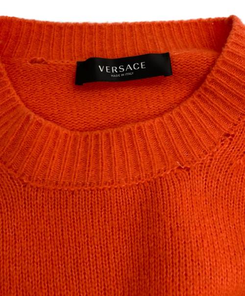 VERSACE（ヴェルサーチェ）VERSACE (ヴェルサーチェ) メドゥーサ刺繍 シルクカシミヤ混ダメージニット オレンジ サイズ:46の古着・服飾アイテム
